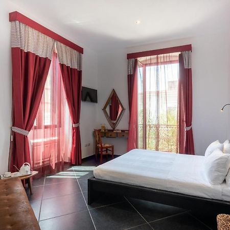 Maria Vittoria Charming Rooms And Apartments Brindisi Eksteriør bilde