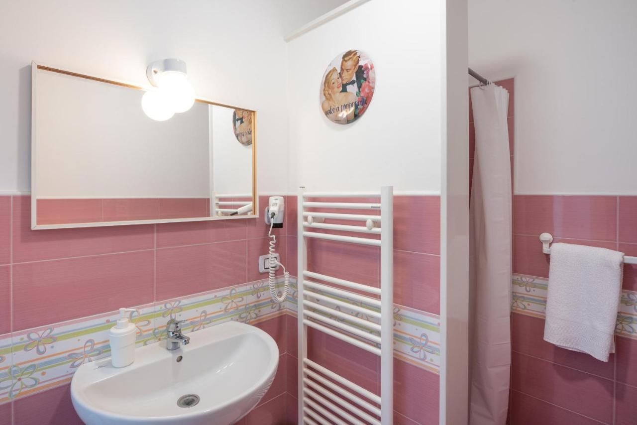 Maria Vittoria Charming Rooms And Apartments Brindisi Eksteriør bilde