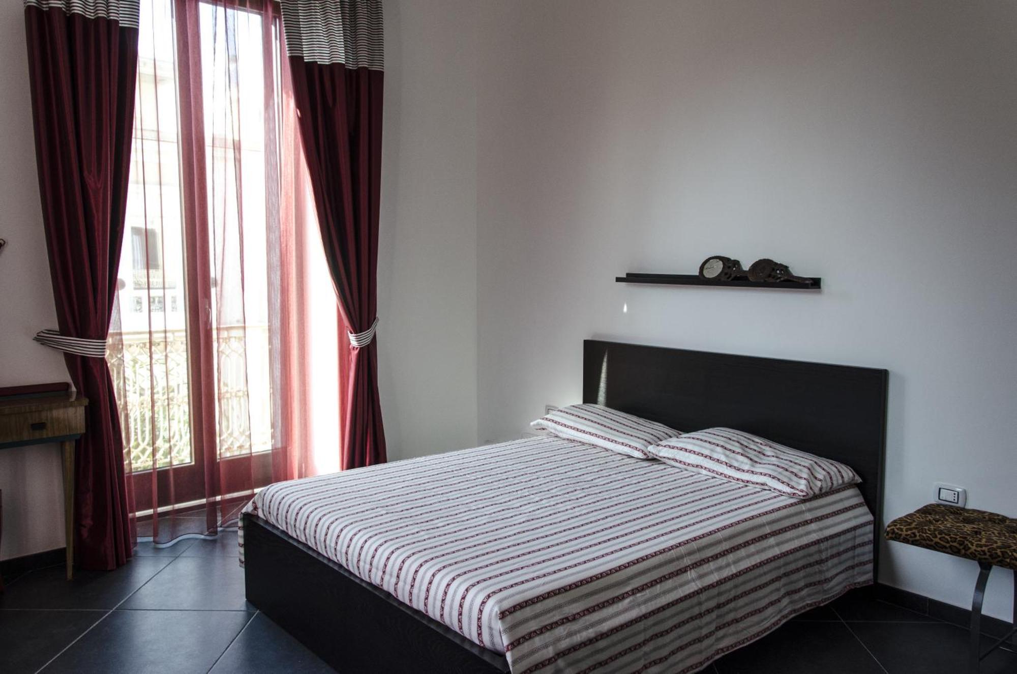 Maria Vittoria Charming Rooms And Apartments Brindisi Rom bilde