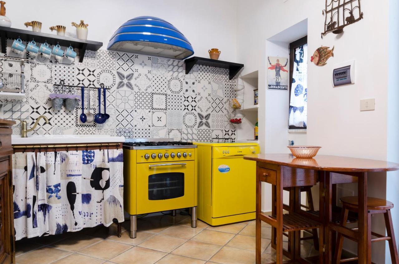 Maria Vittoria Charming Rooms And Apartments Brindisi Eksteriør bilde