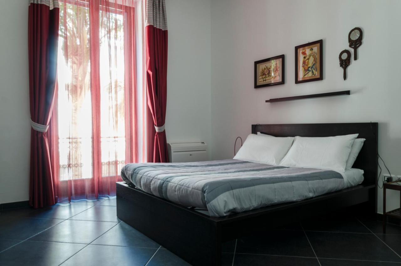 Maria Vittoria Charming Rooms And Apartments Brindisi Eksteriør bilde